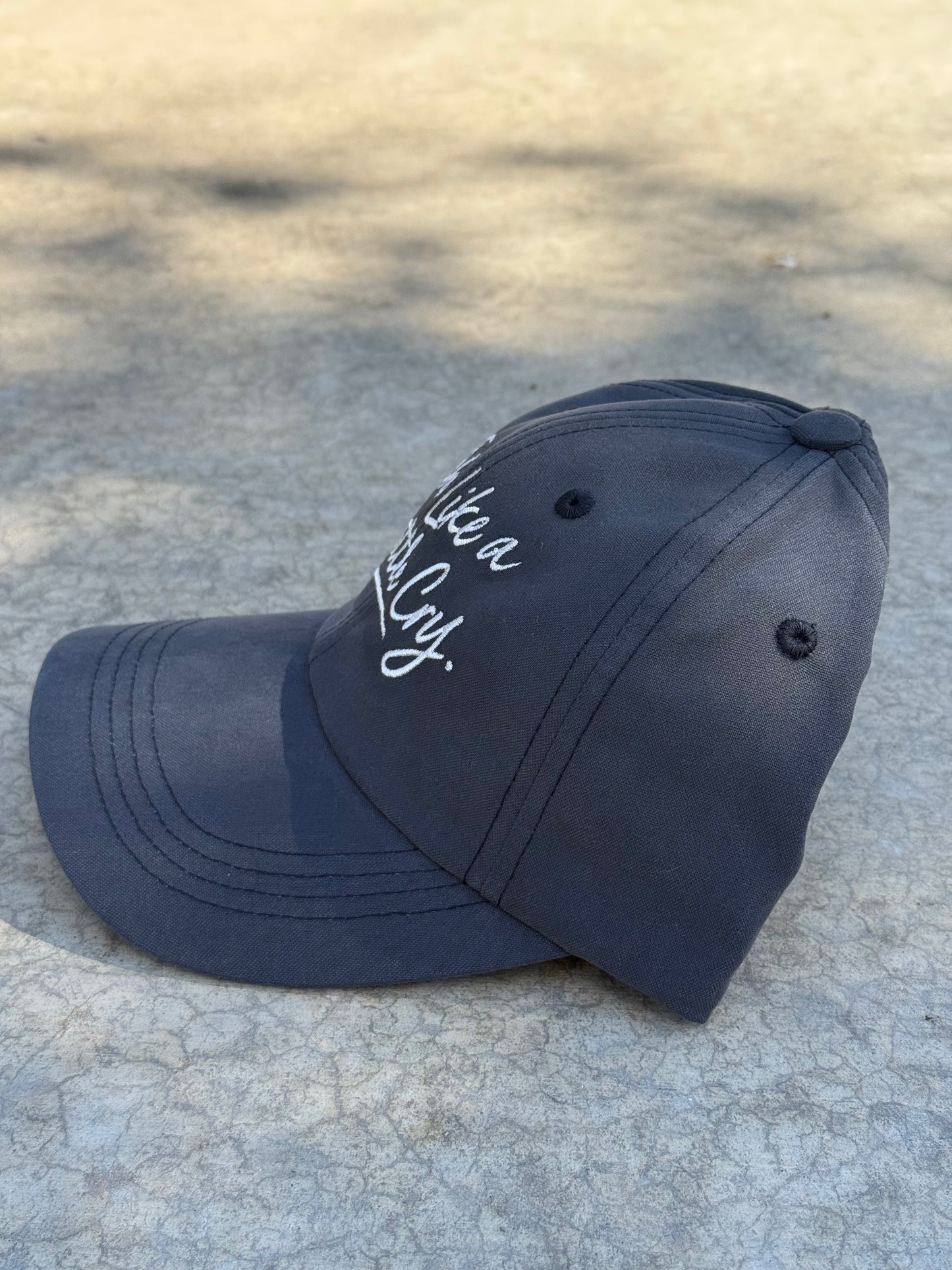 Echo Like A Battle Cry Hat / Charcoal.